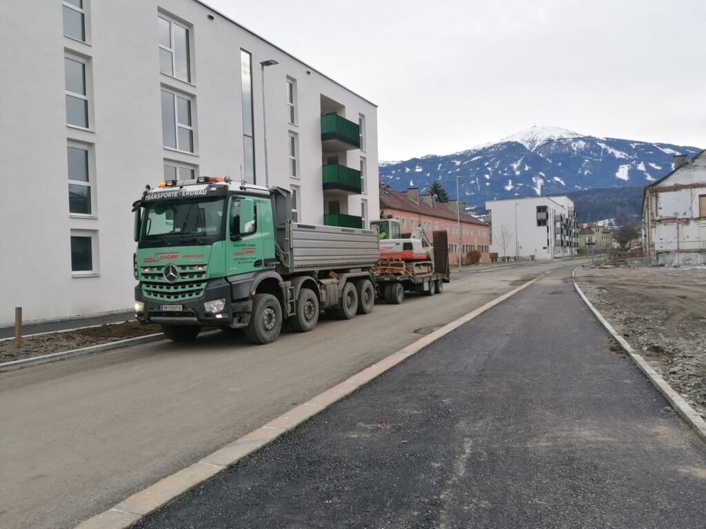 Erdbau Markus Schöpf Umhausen - mit LKW und Anhänger